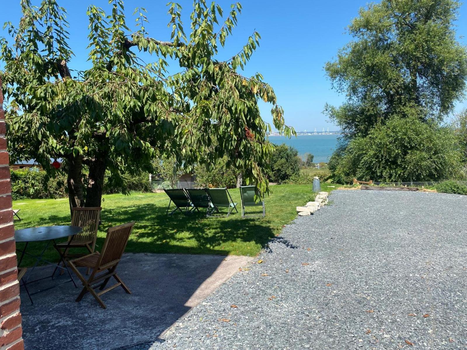 Gites De La Baie D'Honfleur Cricquebœuf Exteriör bild